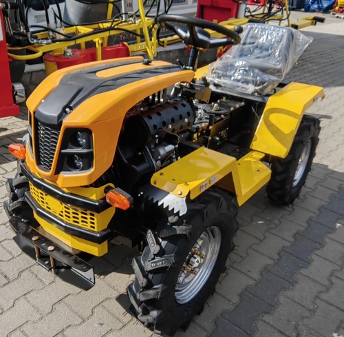 Mini traktor 12 LE